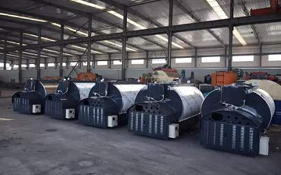 Celebrating the Philippines customer place the order 8m3 asphalt spreader top